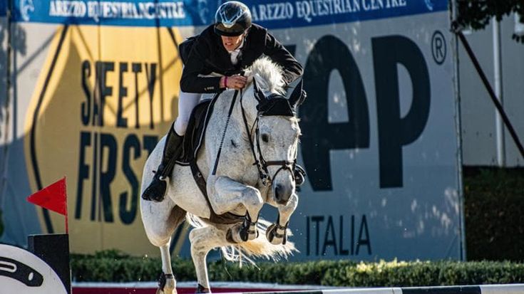 Giovani solo di nome: ad Arezzo le nuove star del salto ostacoli sono già grandi