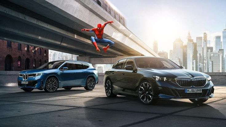 Bmw e Spider-Man “Brand New Day”, Serie 5 e iX3 protagoniste assieme al supereroe