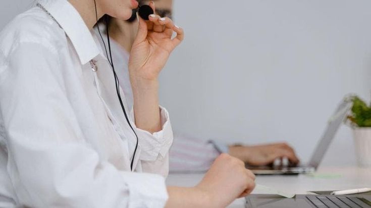 Truffe telefoniche agli anziani, le cinque regole da seguire per non farsi ingannare