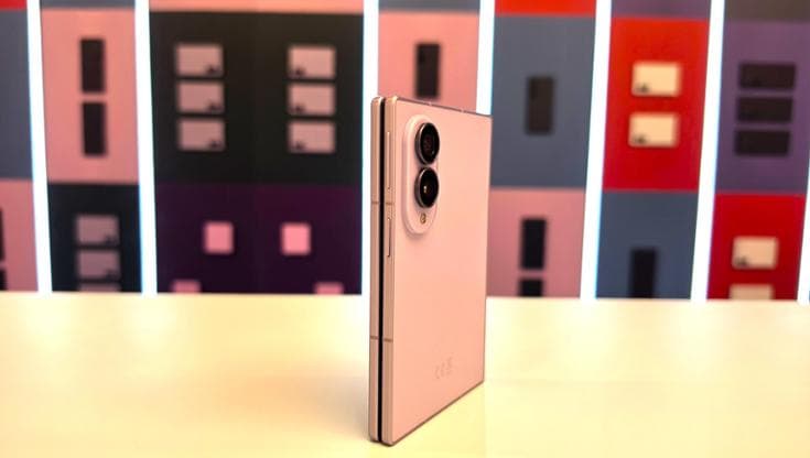 Samsung Galaxy Z Fold 8, la prova: pieghevole compatto ideale per streaming, social e multitasking