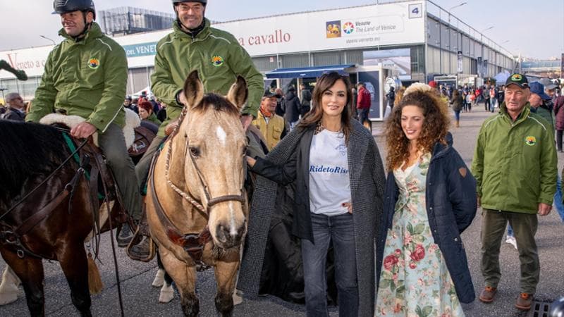 Cucinotta: “Grazie ai cavalli, aiutiamo le donne a rinascere” 