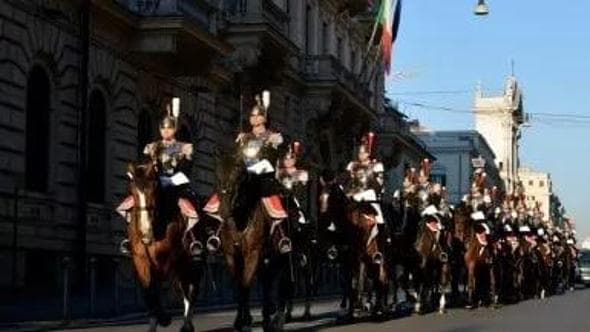 Allenamenti e prove d'abilità, tutta l'eleganza dei cavalli dei corazzieri