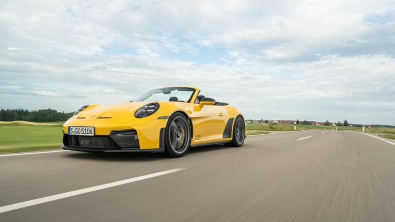 Porsche 911 GT3 S/C, la supersportiva con il cambio manuale ora regala emozioni anche a cielo aperto